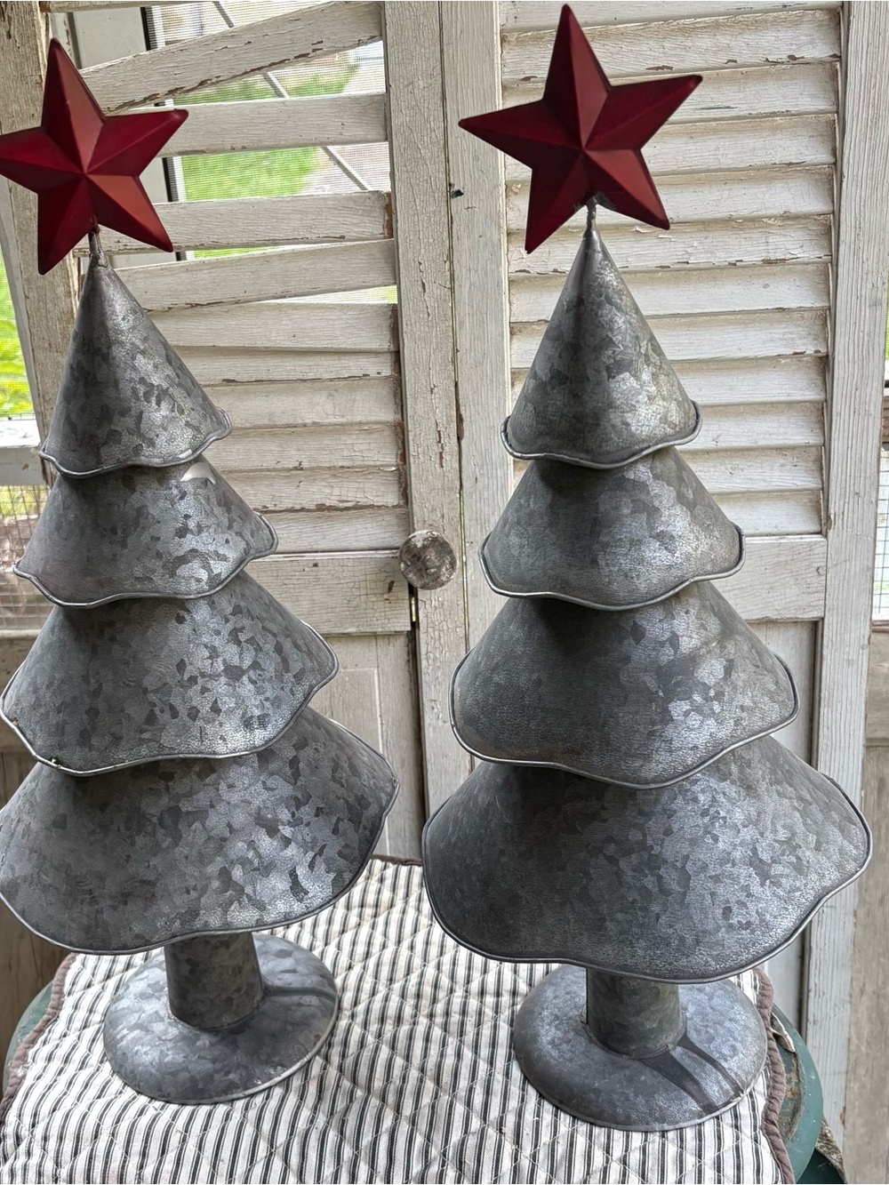 Rustic Galvanized Stacked Christmas Trees 🌲